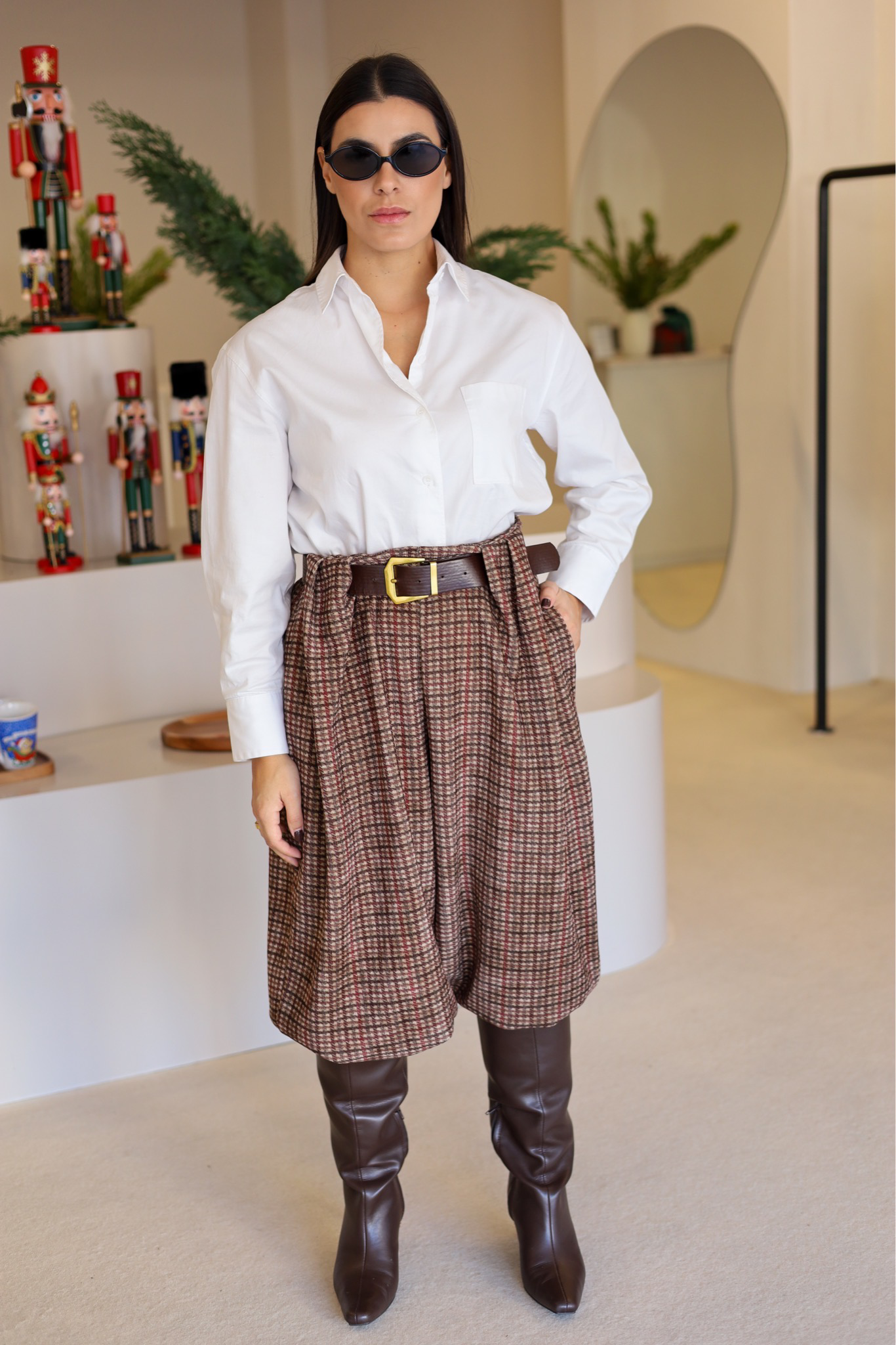 CALÇA PADRÃO COM CINTO