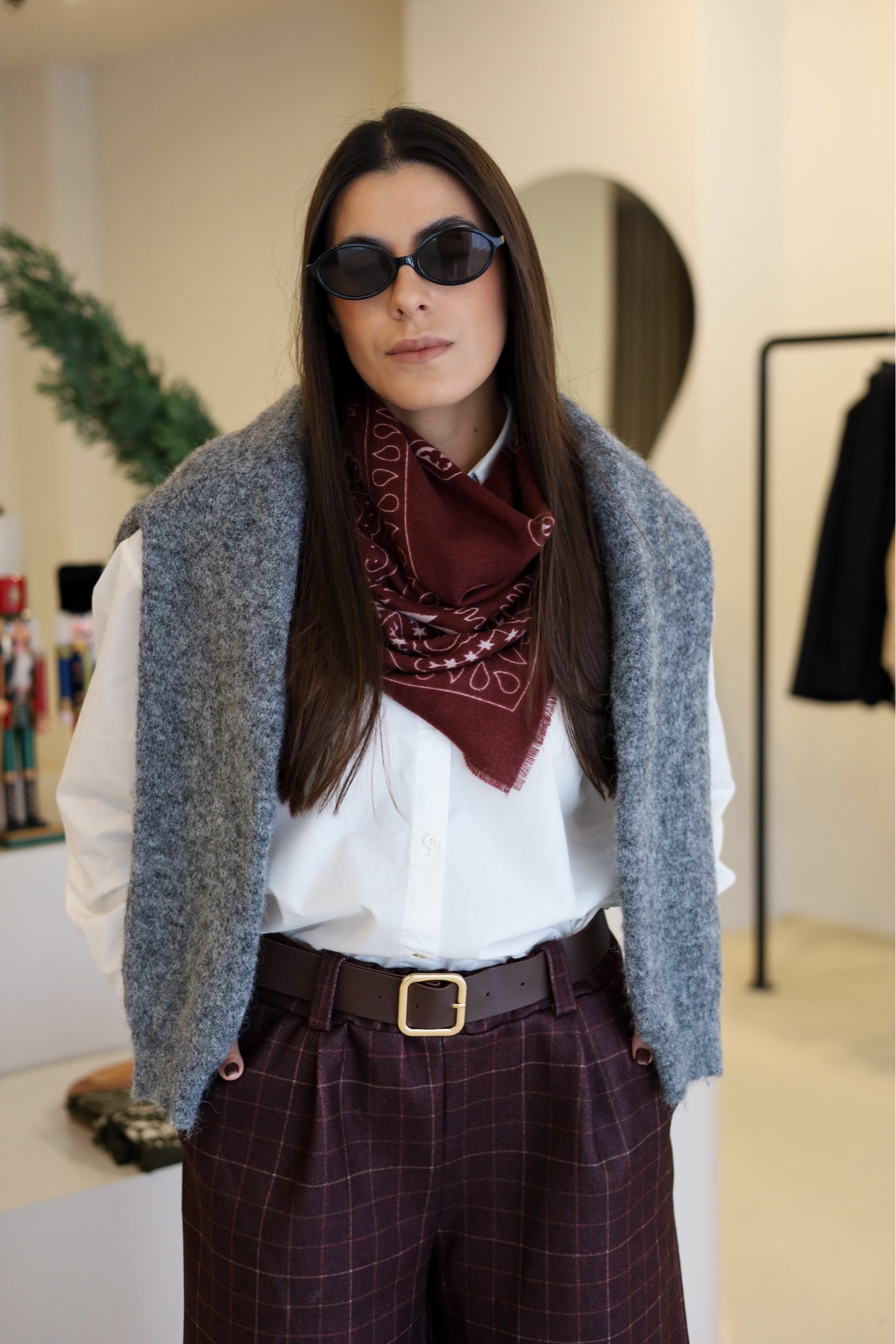 CALÇA BORDÔ COM PADRÃO