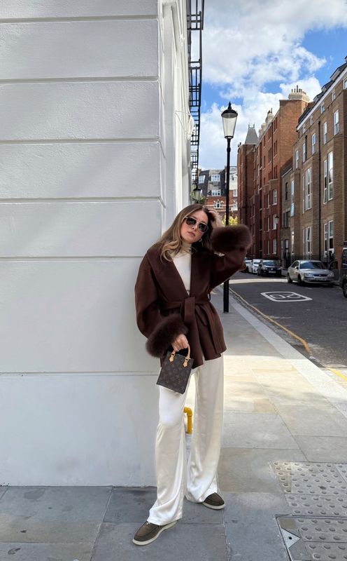 CASACO CASTANHO COM PELO CASACO CASTANHO COM PELO