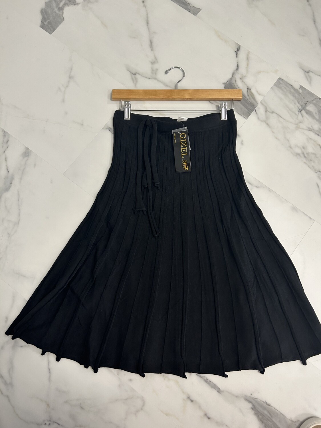 Dainty Flare Skirt - Black