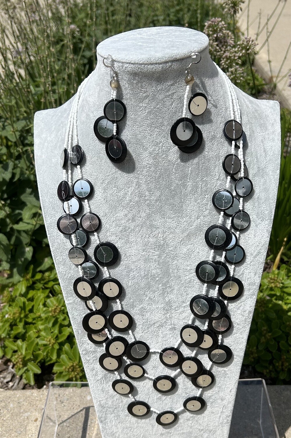 Buttons Reflections Necklace Set