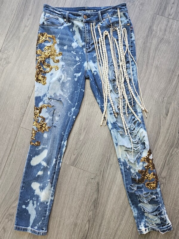 Embroidered-n-Pearls Jeans