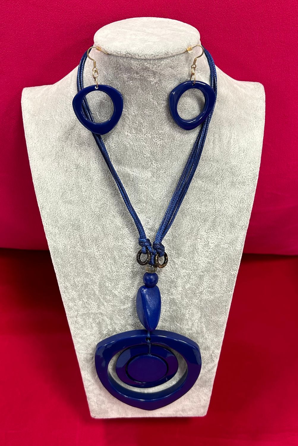 Wood Resin Shell Necklace Set