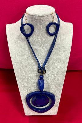 Wood Resin Shell Necklace Set