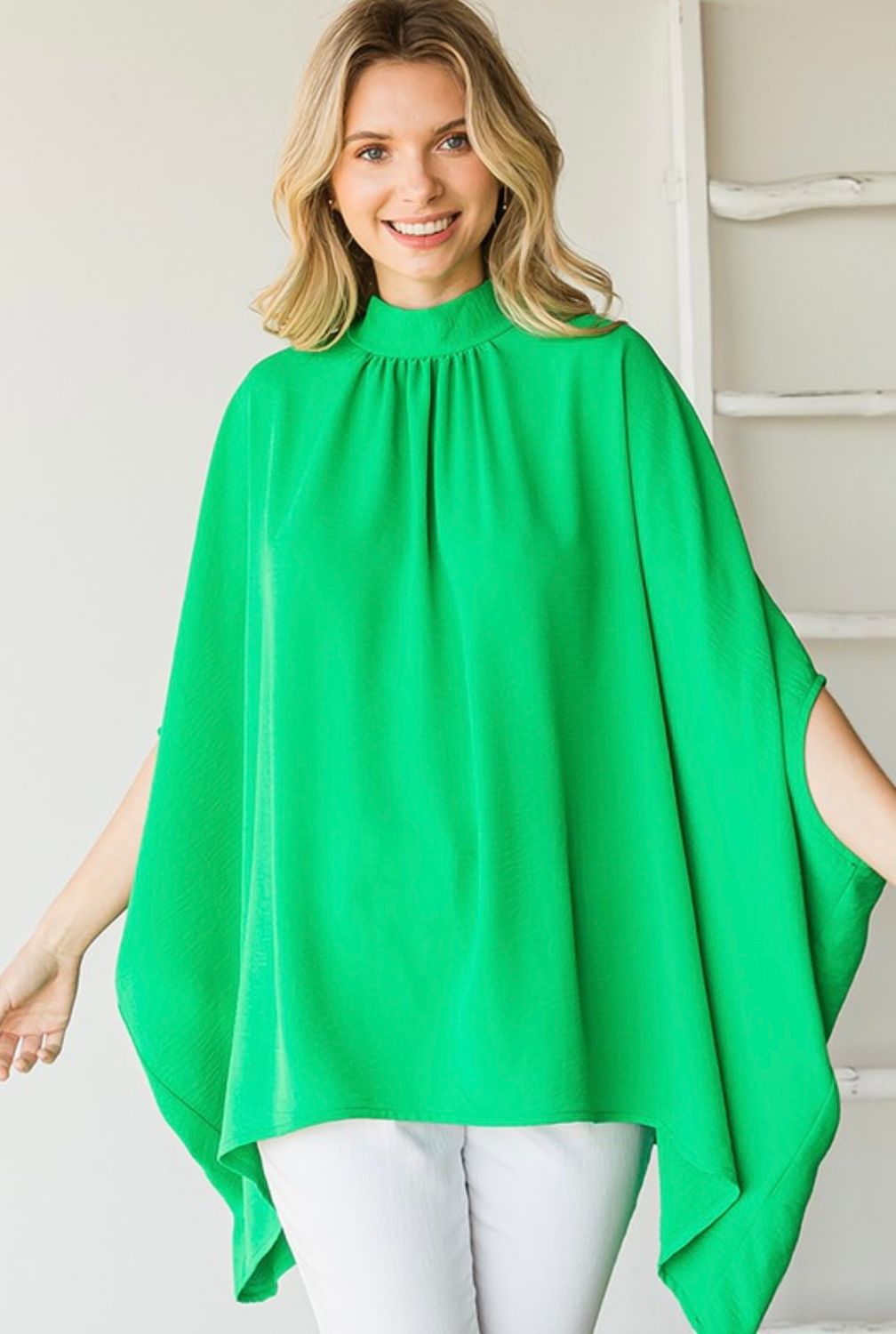 Keyhole Mock Neck - Kelly