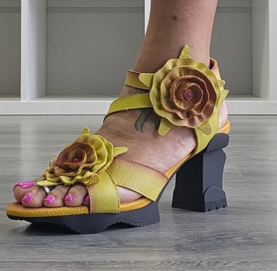 Shelly By L&#39;ARTISTE - Yellow