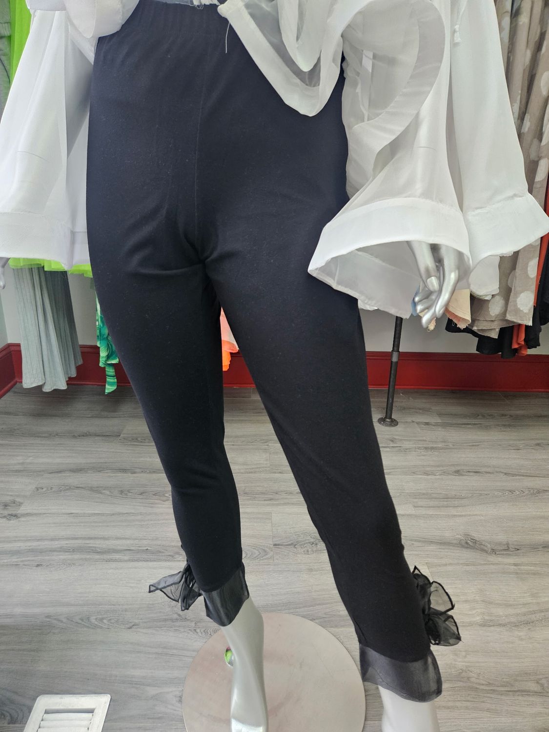 Capri Bow Leggings