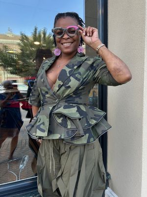 Command Attention Peplum