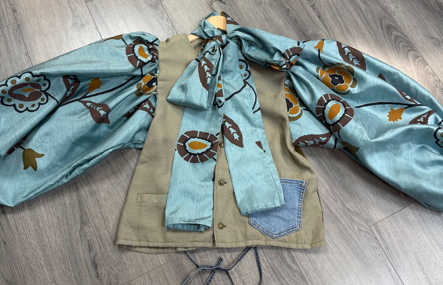 Funky Sleeve Bow Top