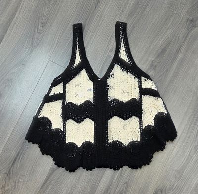 Black/White Crochet Top
