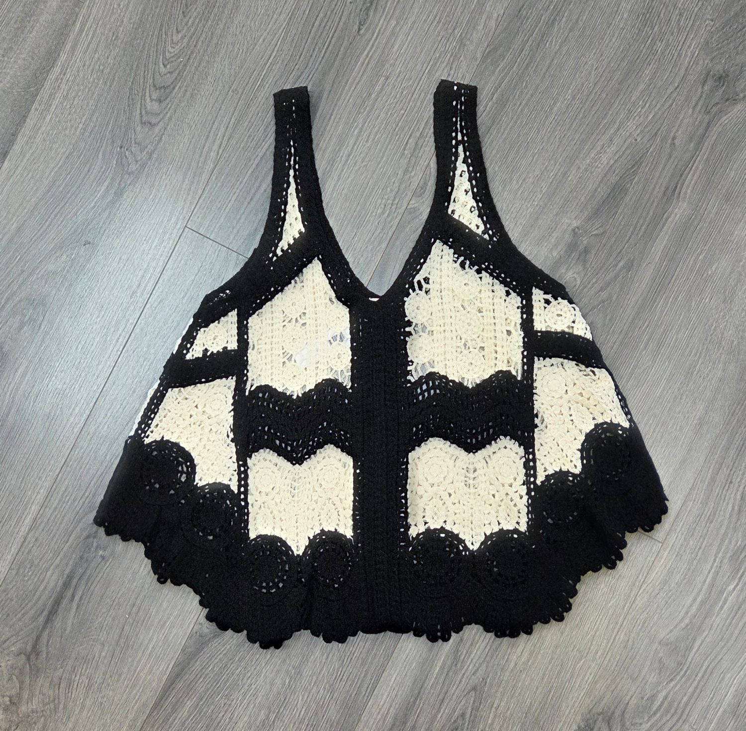 Black/White Crochet Top