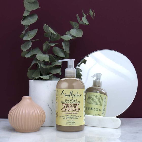 Shea Moisture Strengthen &amp; Restore Conditioner