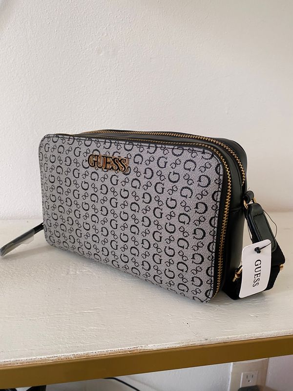 Crossbody Guess