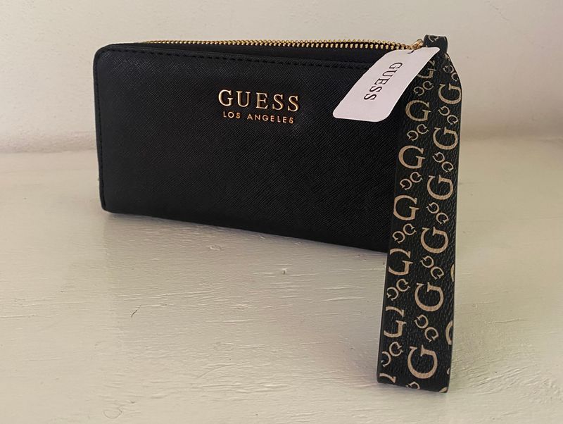 Cartera Guess NEGRA