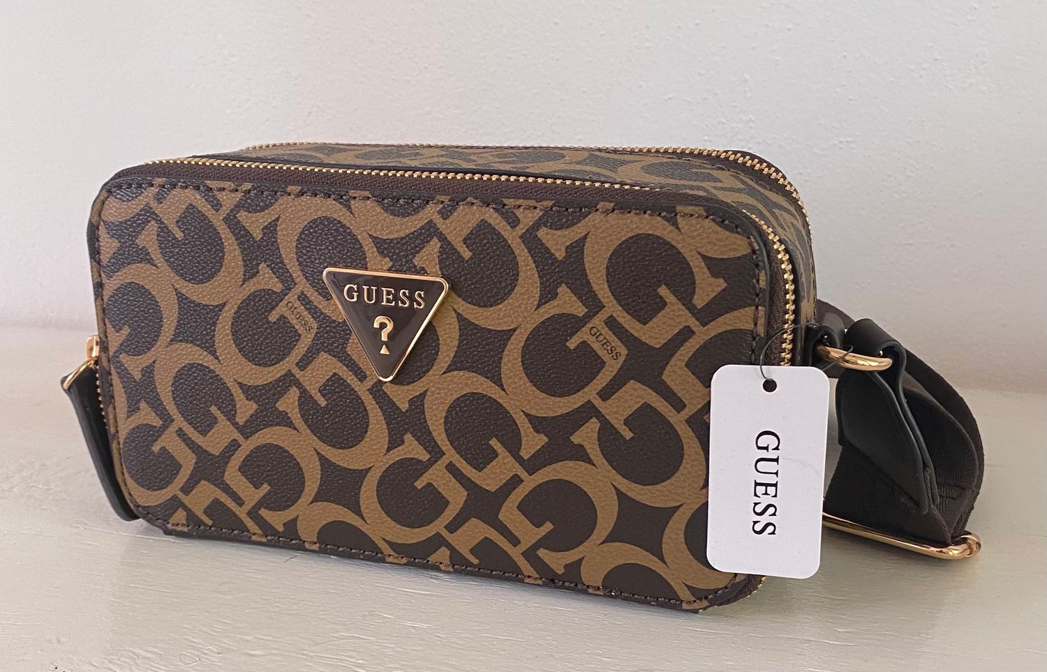 Crossbody Cafe