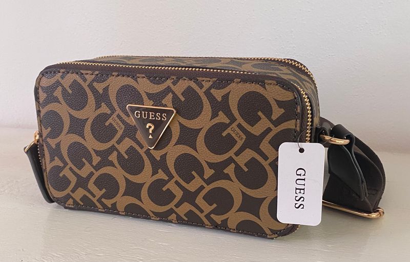 Crossbody Cafe