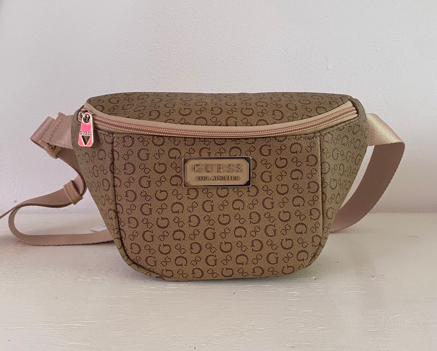 Cangurera Guess