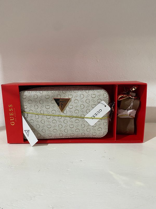 Crossbody GUESS