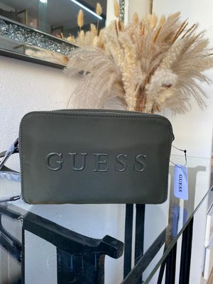 Guess verde