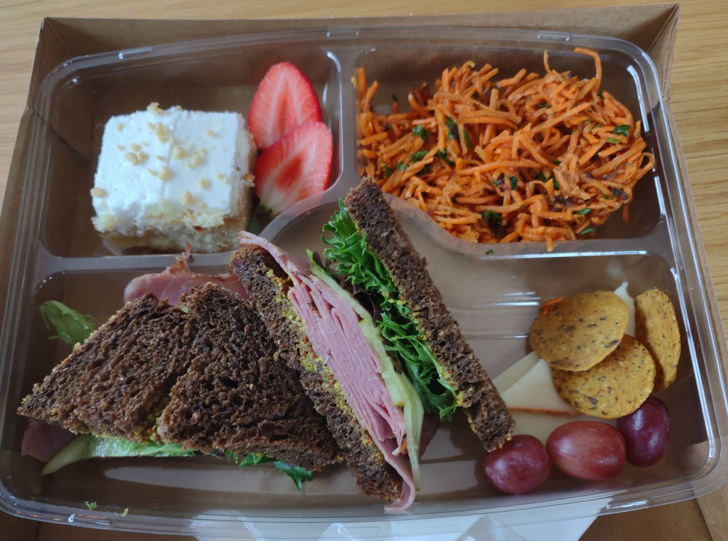 Boîte-repas avec choix de sandwichs