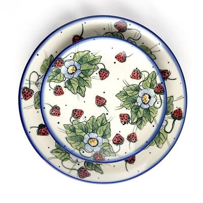 Berries & Cream by W.R. Ceramika