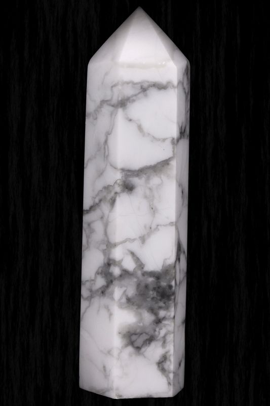 Howlite Point HLTP01