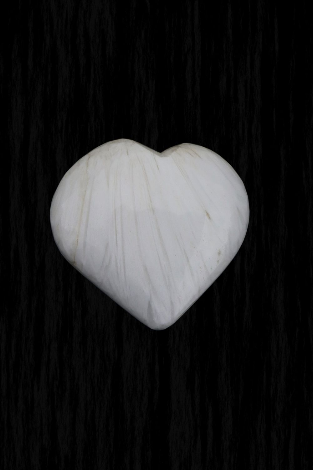 Scolecite Heart SCTH06