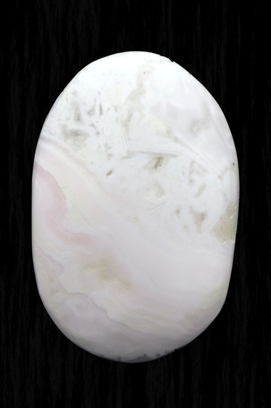 Mangano Calcite Palm Stone MGCP01