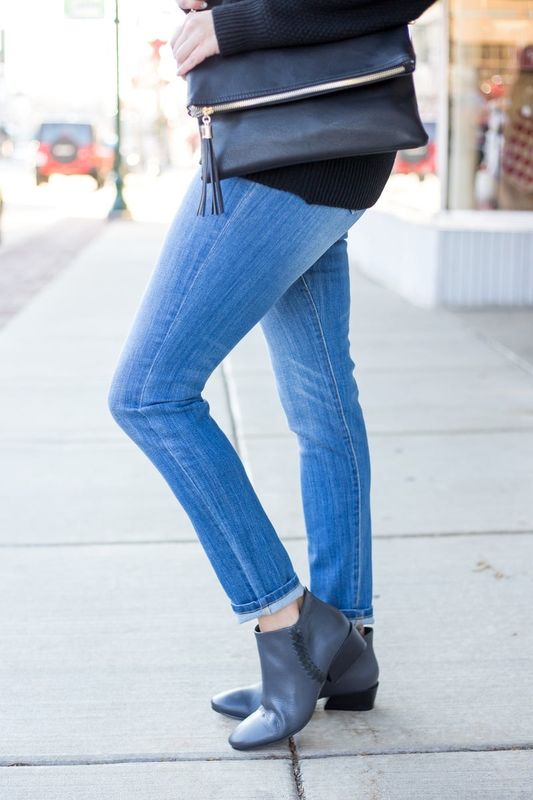 Mid Rise Worn Super Skinny Jeans