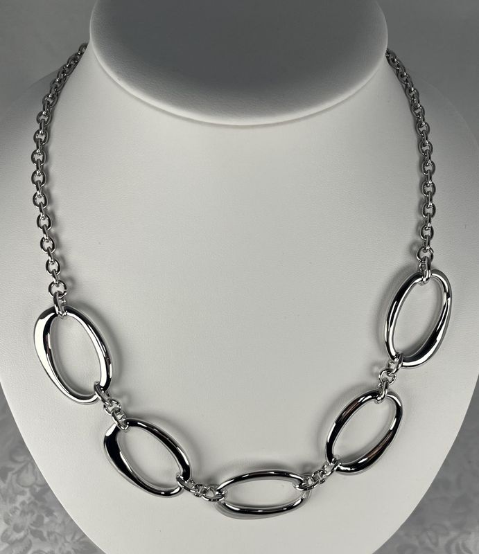Silver Necklace with Thick Oval Links