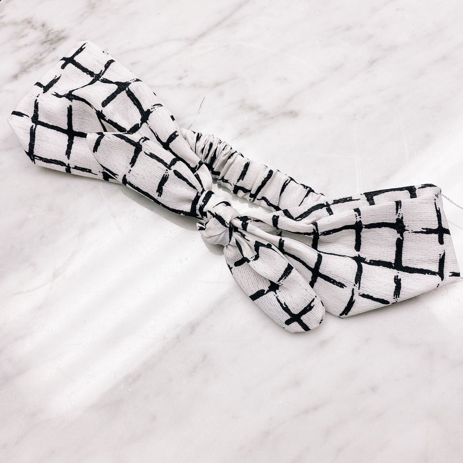 Grid Headband with Wired Bow - White