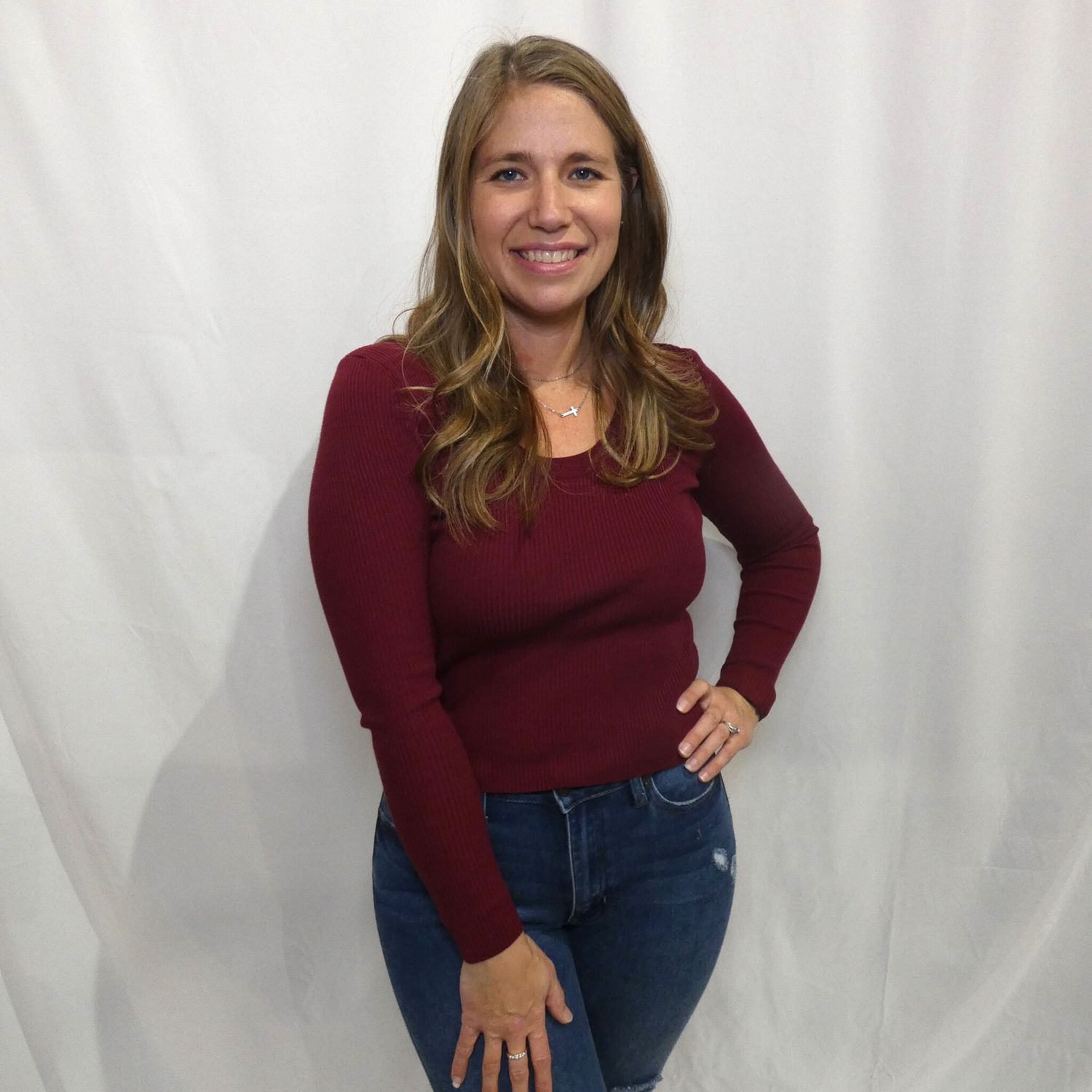Randa Ribbed Scoop Neck Sweater - Burgundy