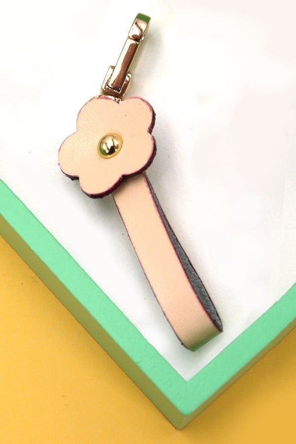 Daisy Leather Keychain, Color: Ivory