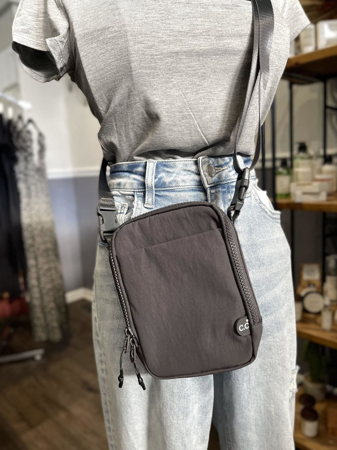 CC Cellphone Pouch, Color: Black