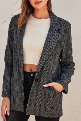 Natalie Checks Out Boyfriend Blazer - Black