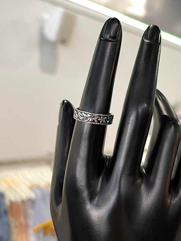 Antiqued Floral Ring - 7