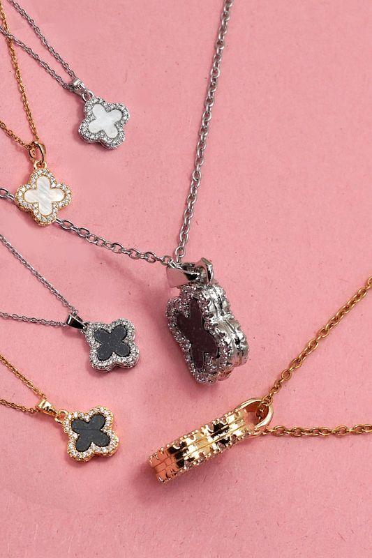 Clover Necklace