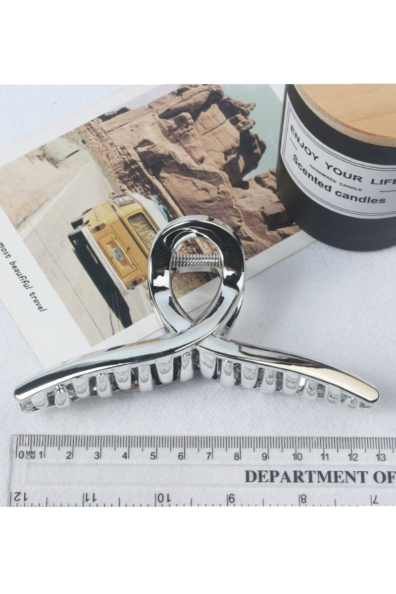 Metallic Loop Claw Clip
