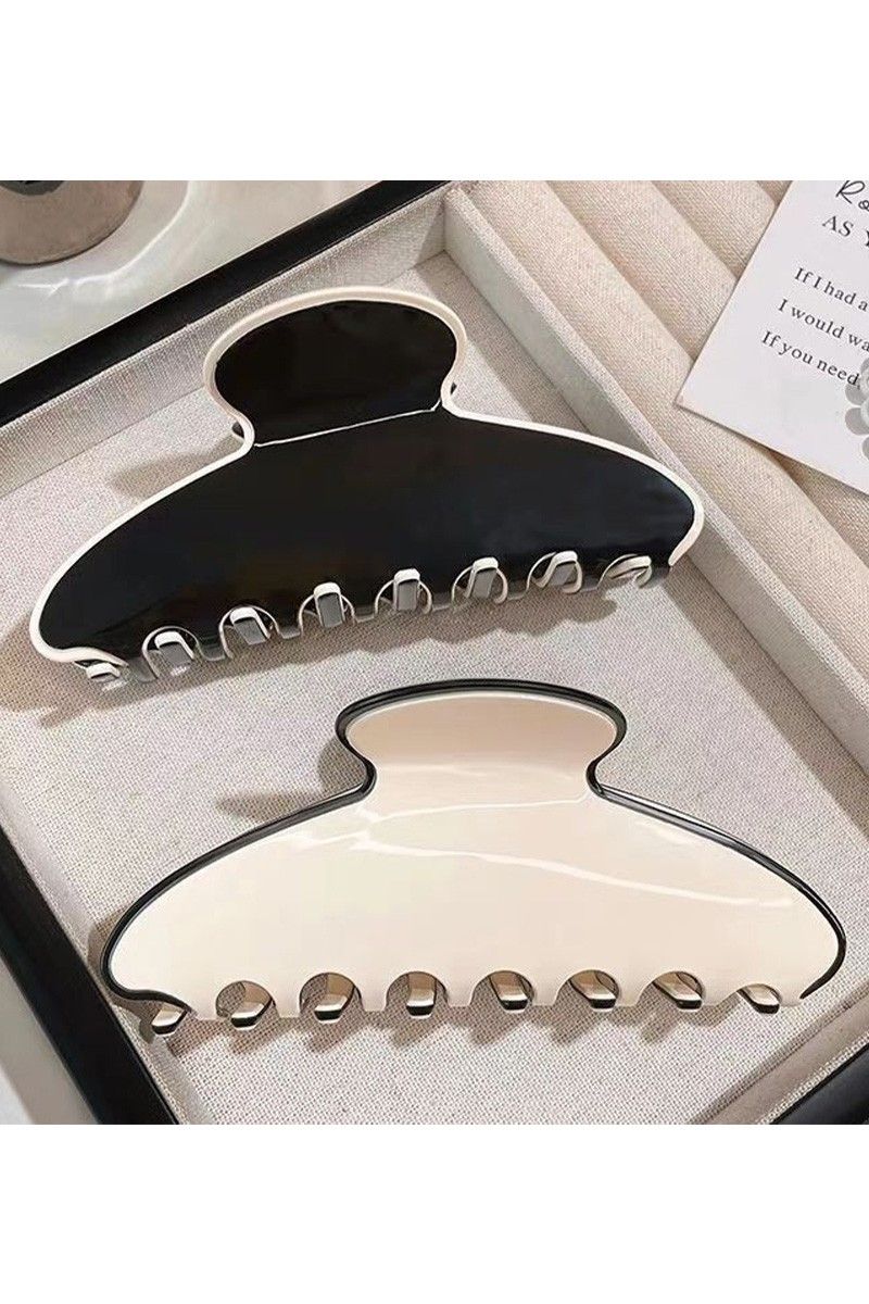 Contrast Claw Clip