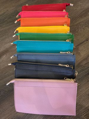Clutch Crossover (Multiple Colors)