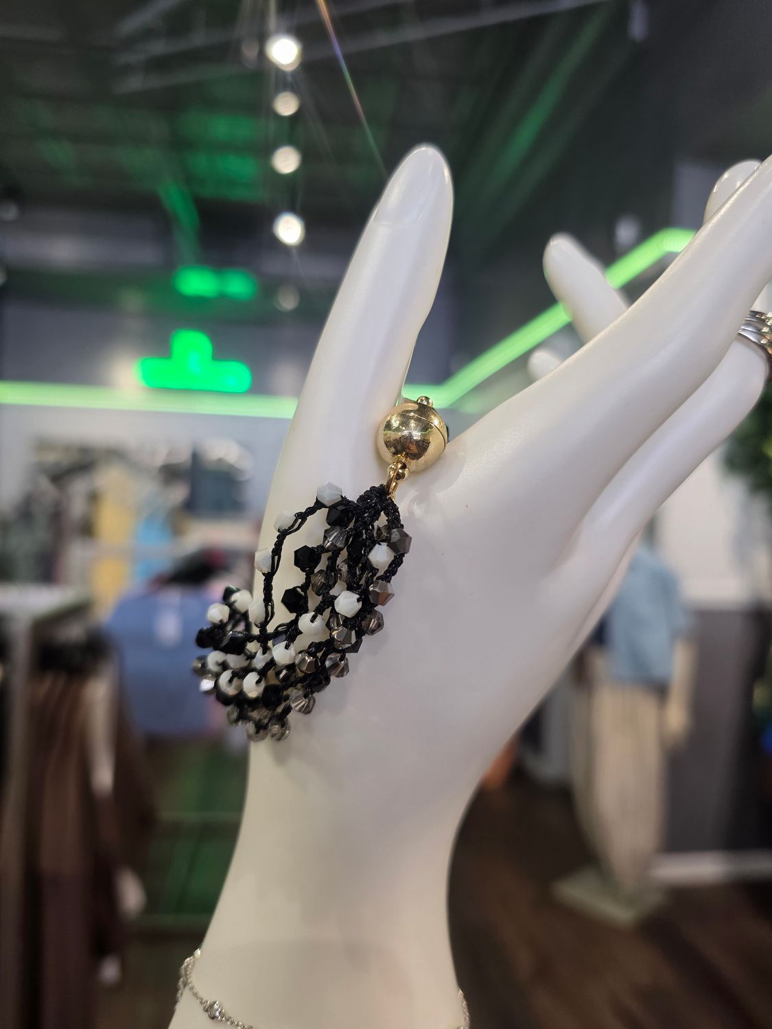 Black Magnetic Beaded Bracelet