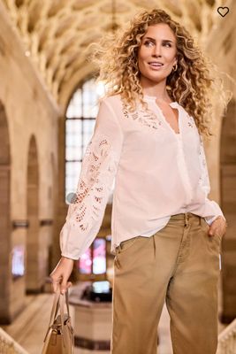 WOMEN’S APPAREL