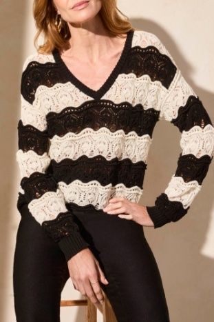 TRIBAL BLK/CRM CROCHET SWTR