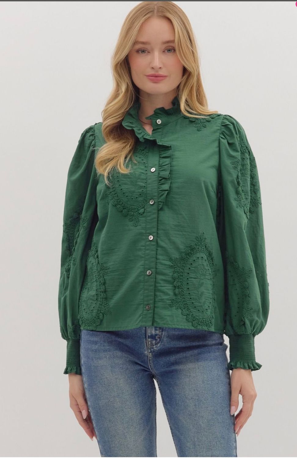 ENTRO TONAL EMB BLOUSE W/RUFF NK SMOCK CUFF