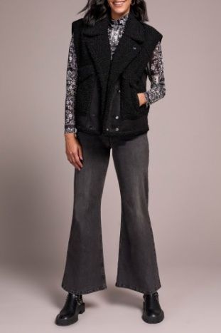 TRIBAL BLK SHERPA VEST