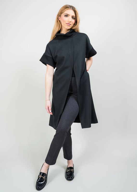 TRISH TYLER BLK SPLIT FRONT SWEATER TOPPER