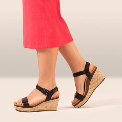 WOMENS FOOTWEAR
