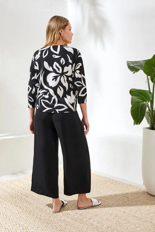 TRIBAL | WOMENS FLORAL KNIT TOP BLACK/WHITE