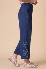 HABITAT | WOMENS WIDE LEG JEAN W/EMBROIDERED DAISY