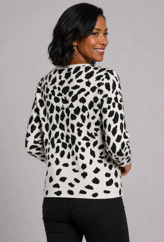 ETHYL | WOMENS BLK/WHT ANIMAL PRINT SWEATER